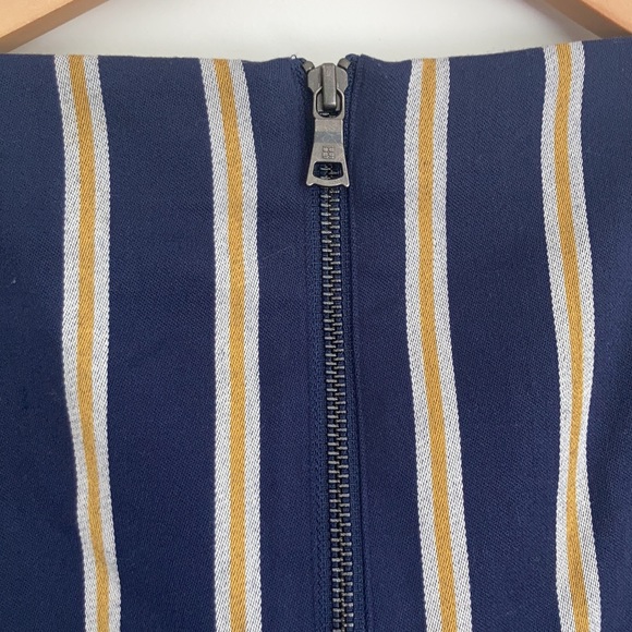 NWT BCBGMaxAzria Embellished Crop Top Floral - Picture 7 of 8